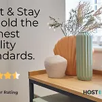 Host & - Honeysuckle Moorsholm