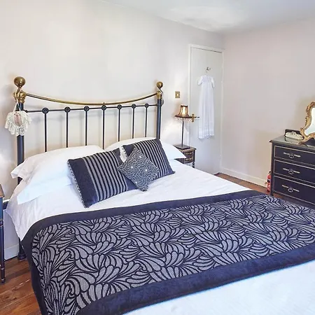 펜션 Host & - Honeysuckle *