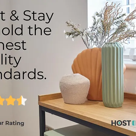 Host & - Honeysuckle Moorsholm